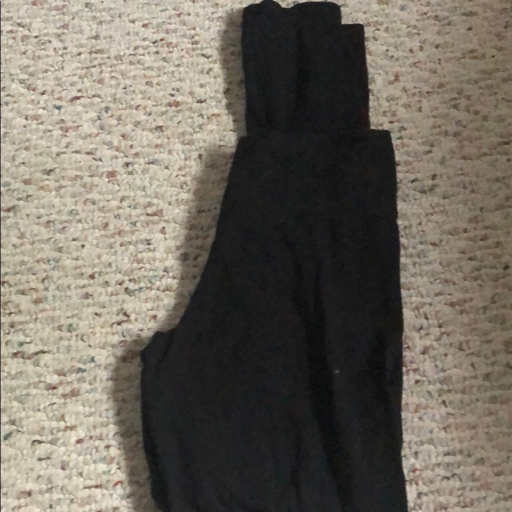 Black leggings